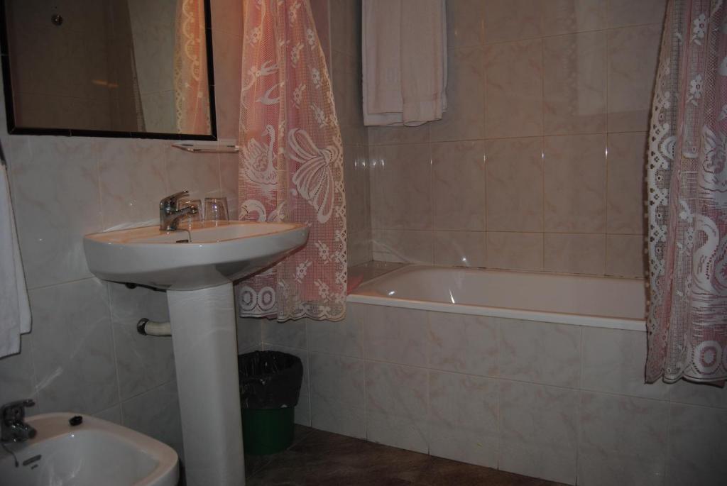Hotel Casa Modesto El Pont de Suert Pokój zdjęcie